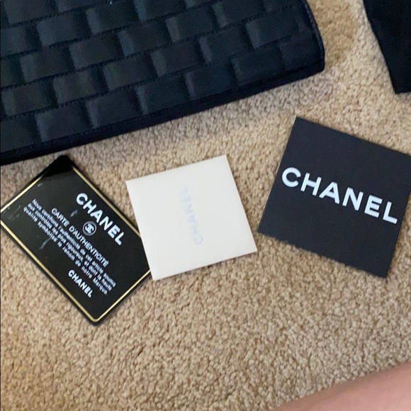 Brand new authentic will not negotiate - Picture 4 of 7